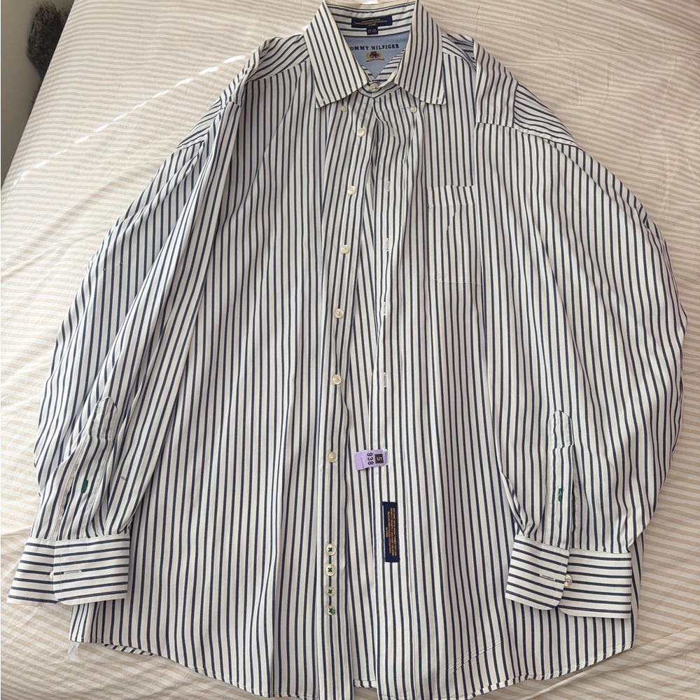 Tommy Hilfiger Men's White and Black Striped Dress Shirt